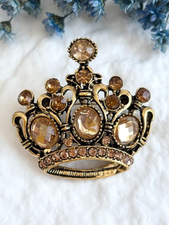 Jewelry - Crown Shaped Champagne Rhinestone Gold Toned Vintage Inspired Brooch | Pin